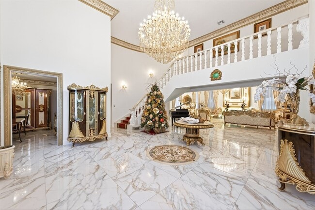 Photo - 24 Windermere Ln