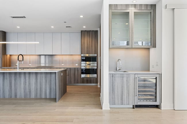 Photo - 72 E Randolph St