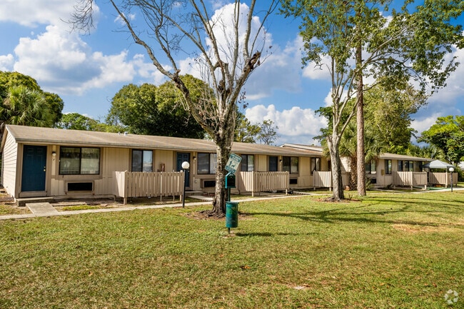 Summit Center Apartments