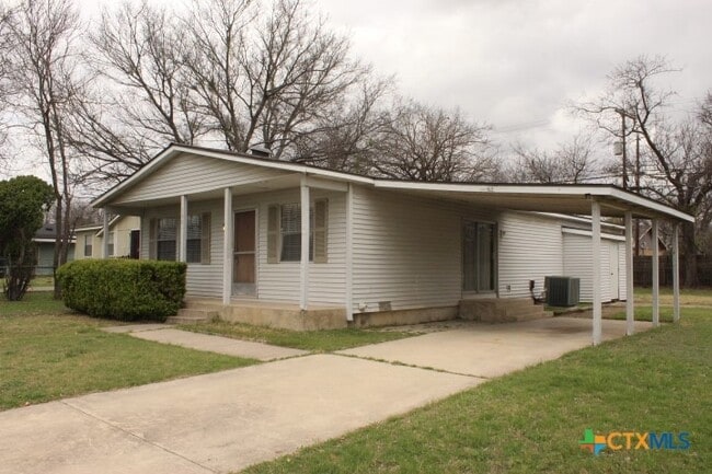 Photo - 1301 Anna Lee Dr