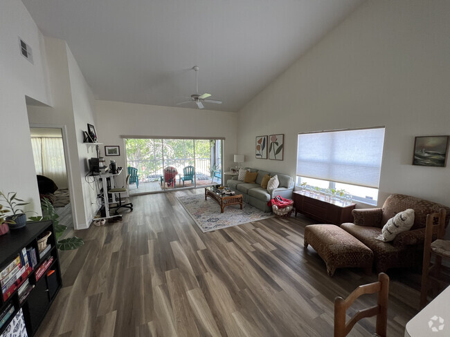 Building Photo - 9485 Hamlin Blvd Rental