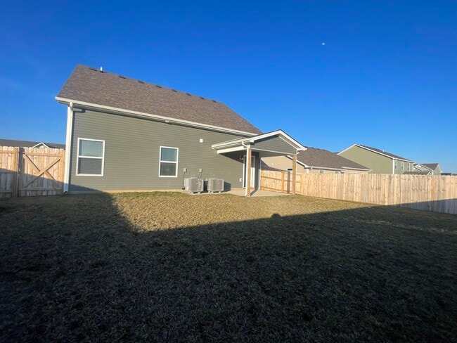 Photo - 104 Ancel Wy