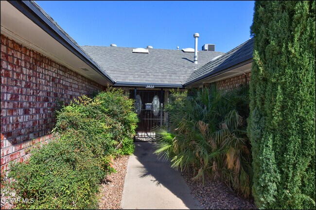 Photo - 3433 Clearview Ln