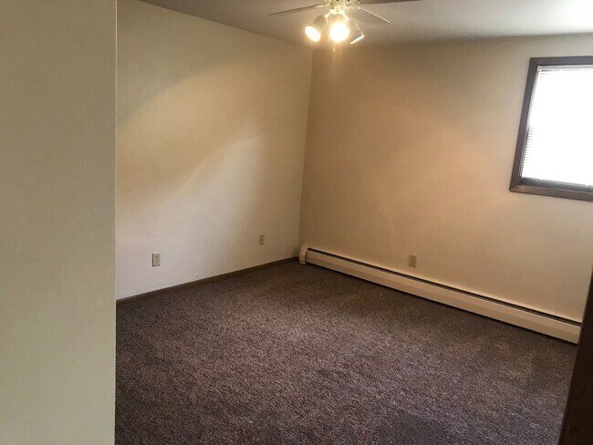 Photo - Forestview 1 Bedroom Lower Unit Unit 1524-4