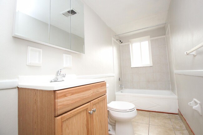 Photo - SHILOH AVENUE -- 148