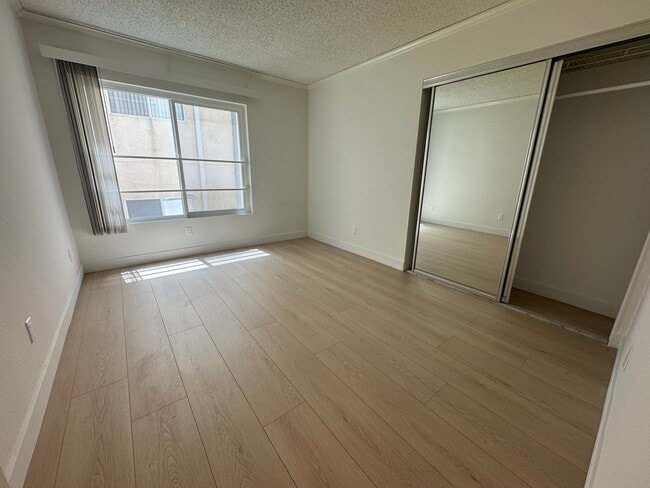 Photo - 10911 Rochester Ave Unidad 102