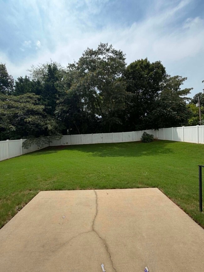 Photo - 1001 Sweetgum St