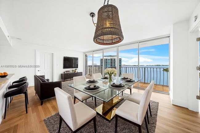 Building Photo - 7601 E Treasure Dr Unit 1915