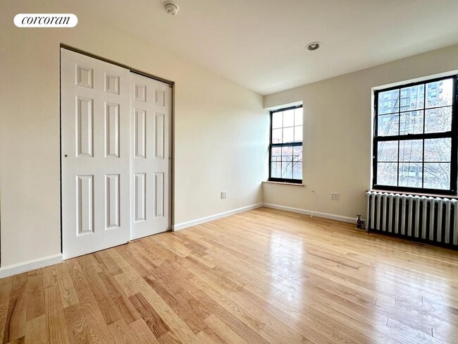 Photo - 155 Chrystie St Apartment