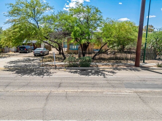 Photo - Charming historic home in central Tucson