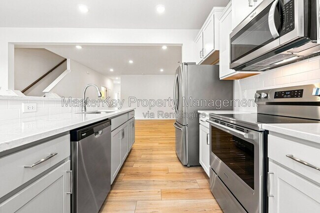 305 Whitley Rdg Dr