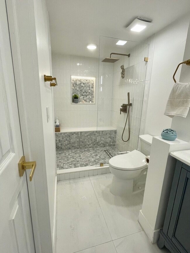 Photo - 441 SE 10th St Unit D105