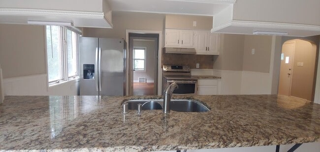 Photo - 4425 N 105th St