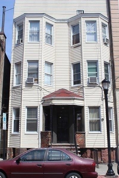 Building Photo - 204 48th St Unit 1L