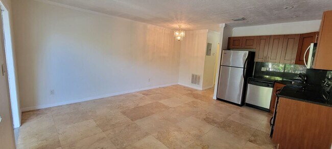 Photo - Perfect location in Fort Lauderdale Lovely... Condo Unit D11