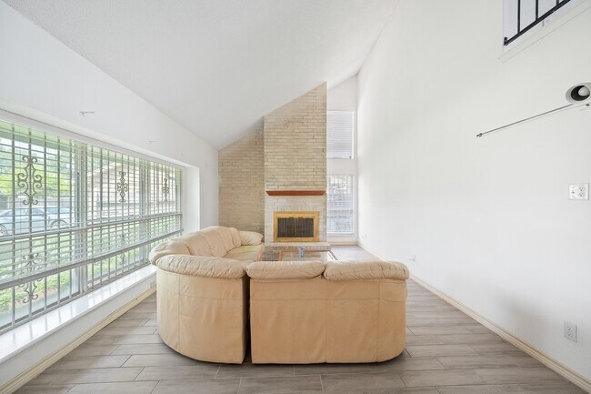 Photo - 1823 Mandrill Ln