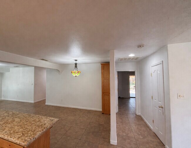 Photo - 107 S Cottage St