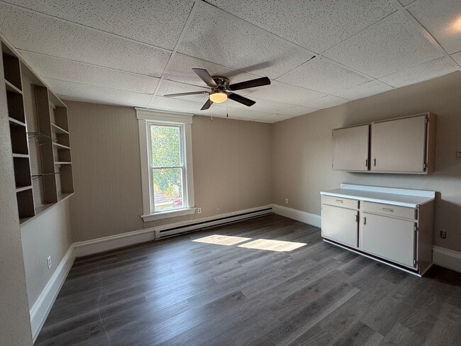Photo - Cozy Studio with Walk-In Closet in the Hea... Unit Apt 8