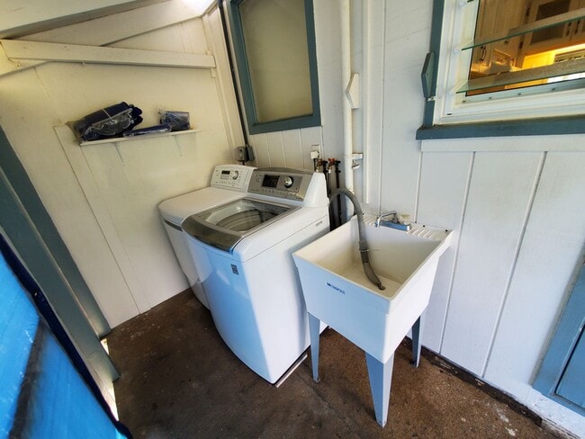 Photo - Spacious 2-bedroom, 1-bathroom unit with 1 covered parking stall!