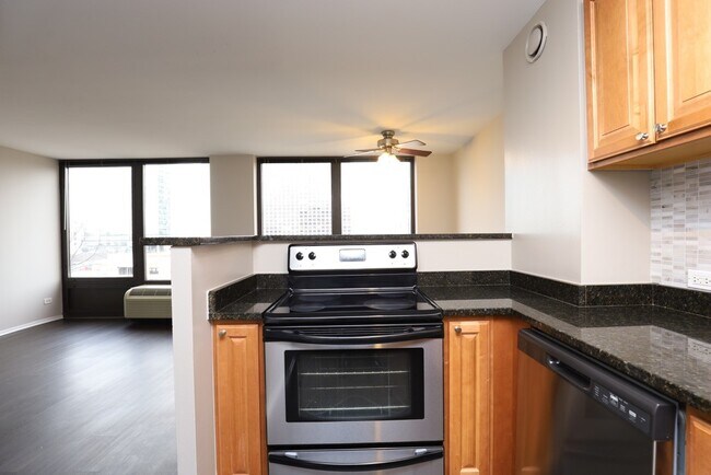 Photo - 4334 N Hazel St Unit 305