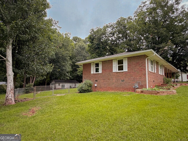 Photo - 77 Franklin Rd
