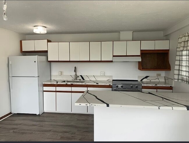 Photo - 3340 Ala Laulani St