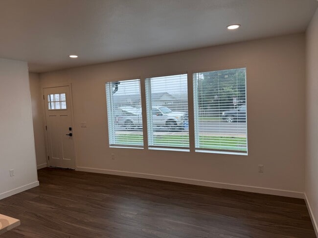 Photo - Brand new 3 bedroom 3 full bath townhouse in Thurston!