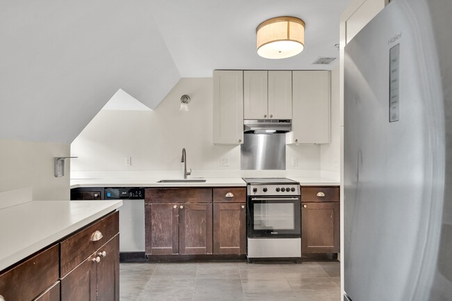 1789 Beacon St Unit 3