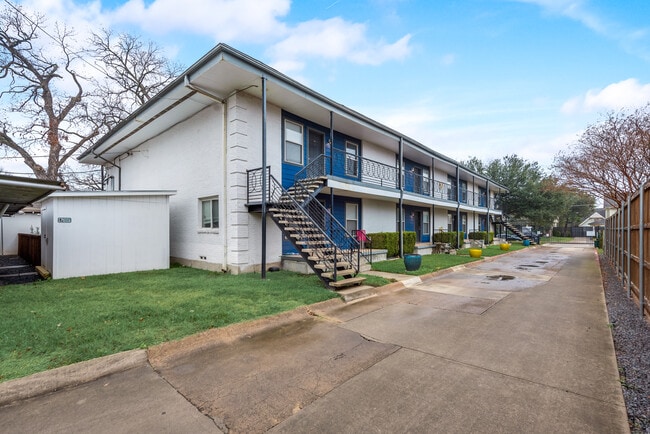 Photo - Calatrava Flats