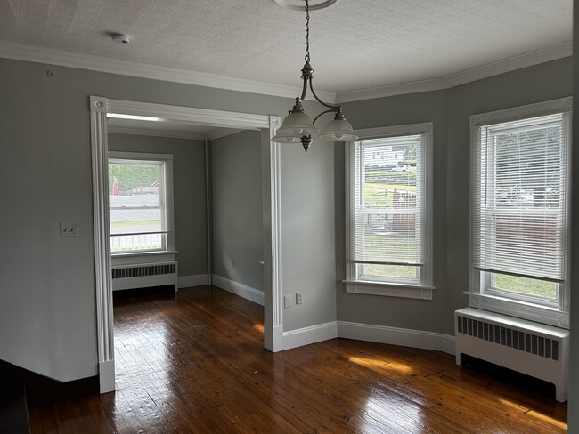 Building Photo - 1307 Quincy Ave Unit 1307 Quincy Ave Rental