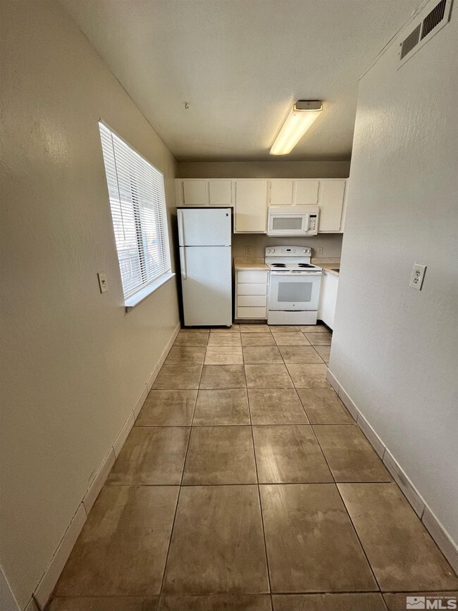 Photo - 1494 Lewis St Unit 6