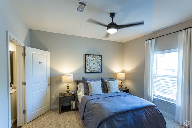2BR, 2BA - Cottonwood - 1168 SF