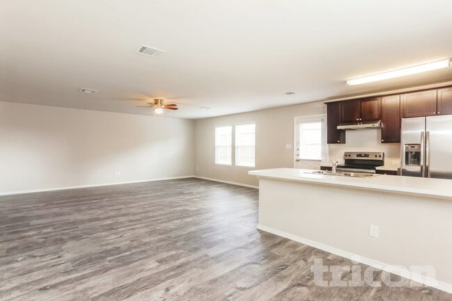 Photo - 1932 Bluethroat