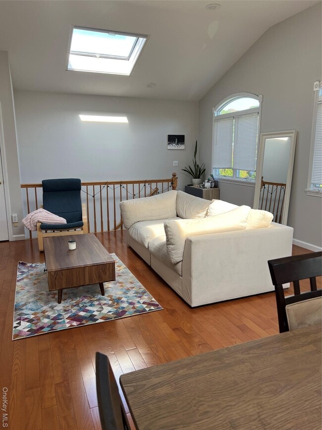 Photo - 31 B Marwood Rd N