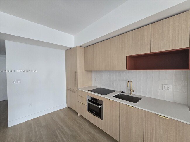 Photo - 90 NE 32nd St Unit 305