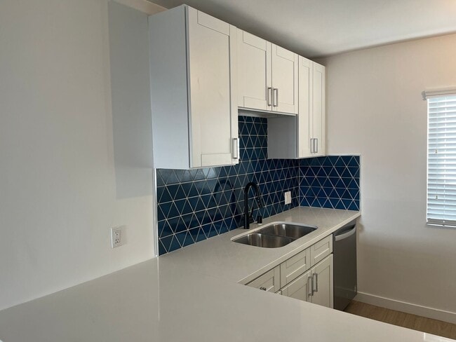 255 S Ave 55 Unit 03