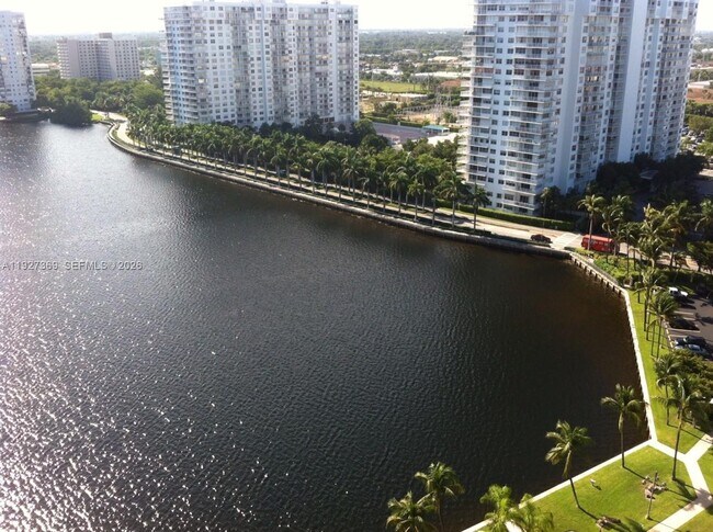 Photo - 18151 NE 31st Ct Unit 408