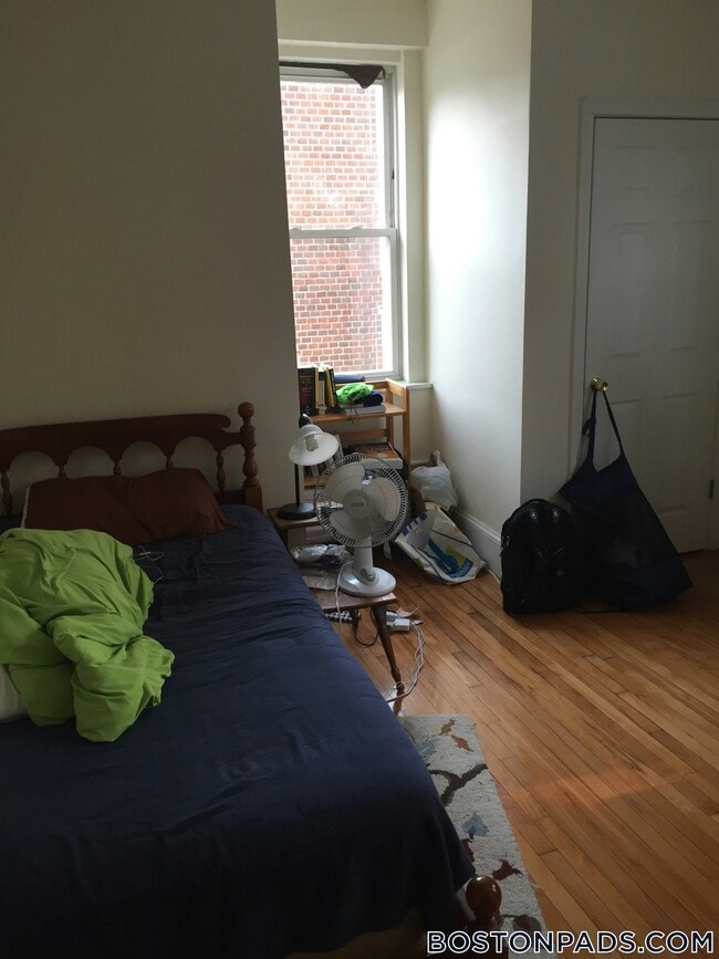 Photo - 324 St Paul St Unidad 4