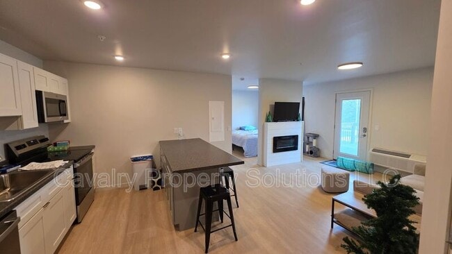 Building Photo - 1221 Commonwealth Ave