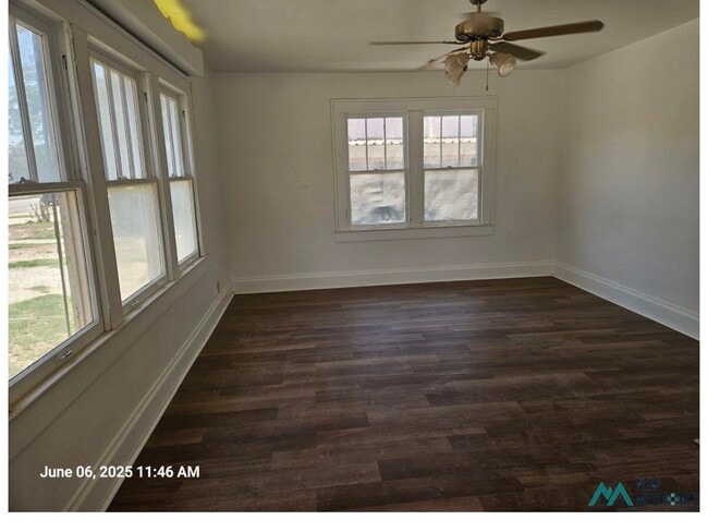 Photo - 307 N Mesquite St