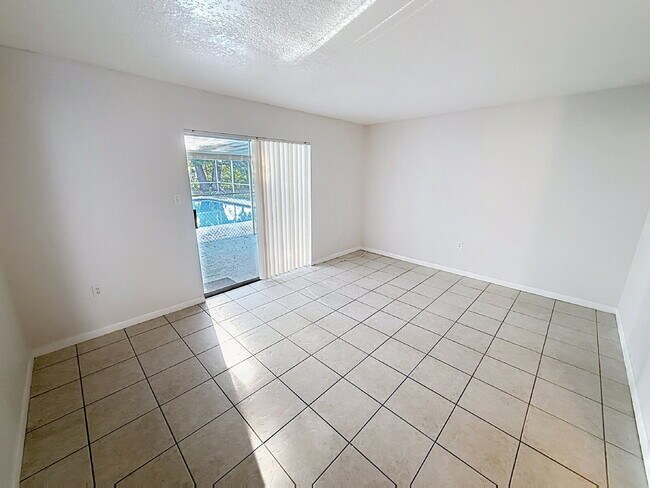 Photo - Lovely 2 bedroom 1 bath with pool!