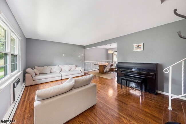 Photo - 768 Springfield Ave