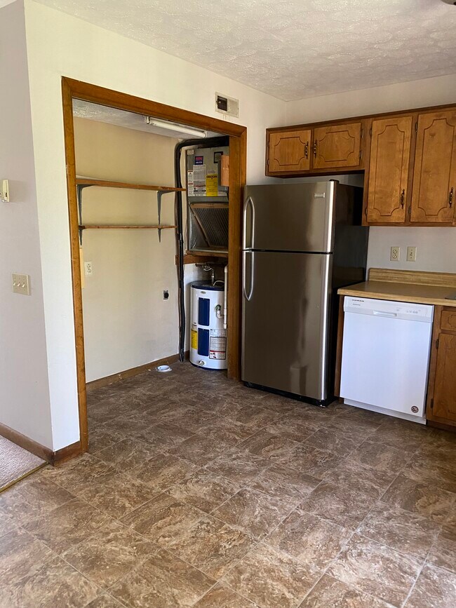 Photo - 37 W 13th St