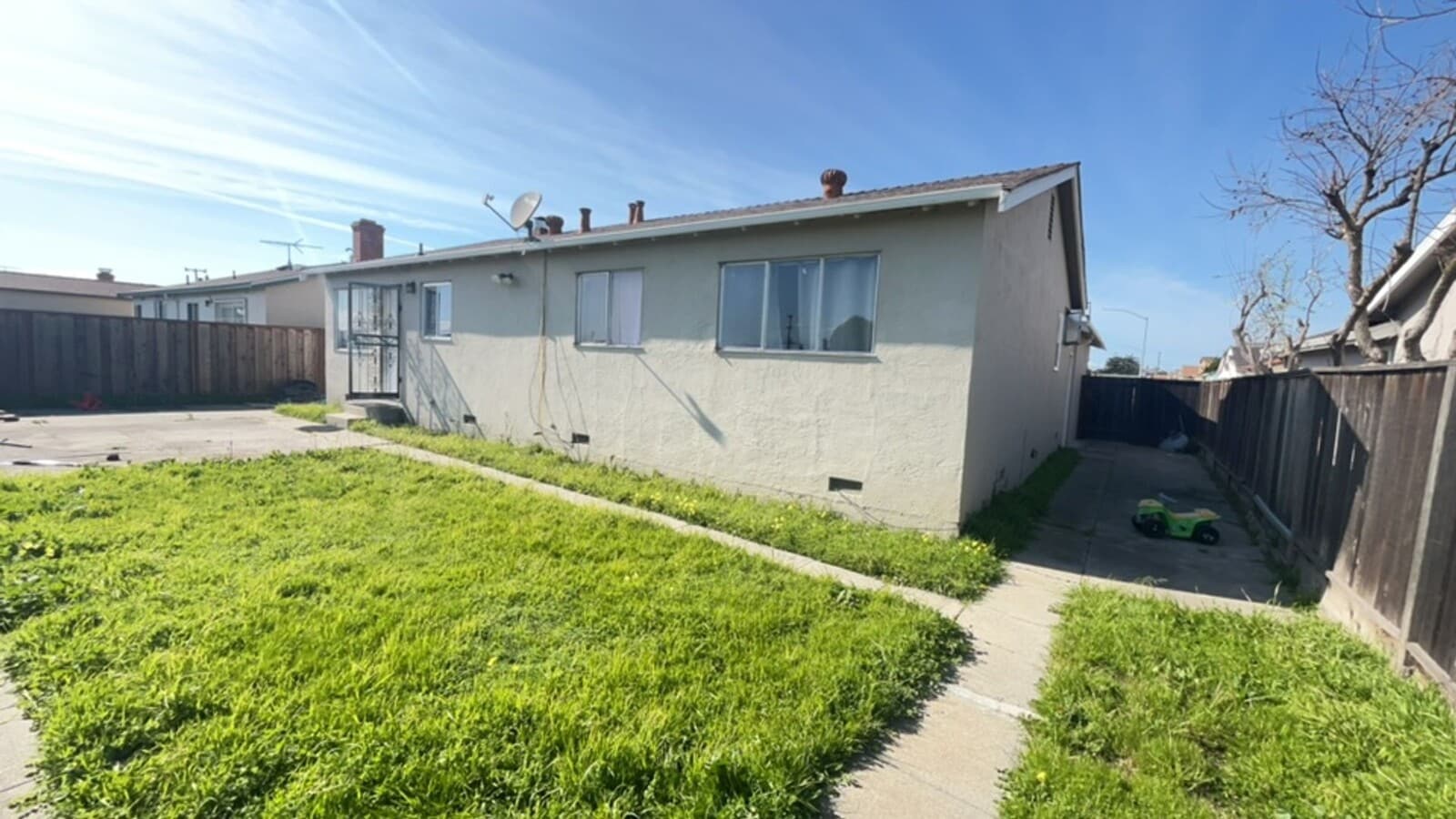 Photo - Spacious 3 Bedroom San Leandro Home with 2...