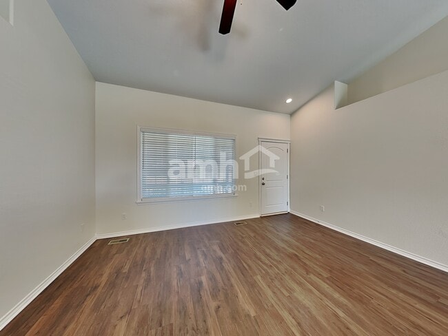 Photo - 5318 Worth Way