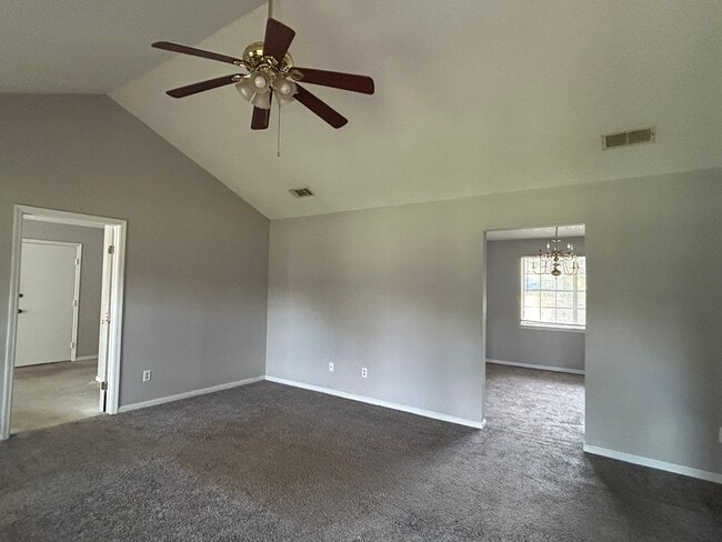 Photo - FALL MOVE-IN SPECIAL: 50% OFF 1st MONTH'S ...