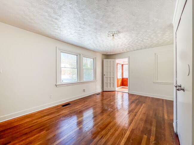 Photo - 1006 Greystone Ave