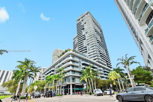 Photo - 1 br, 1.5 bath Condo - 121 NE 34th St Unit... Unidad 2315