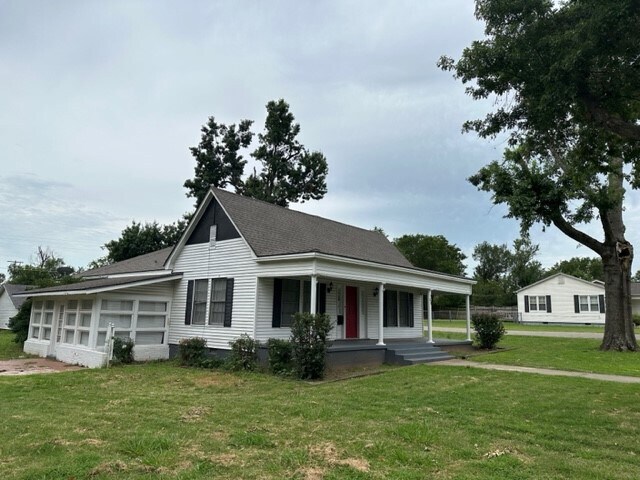 101 E Midland St