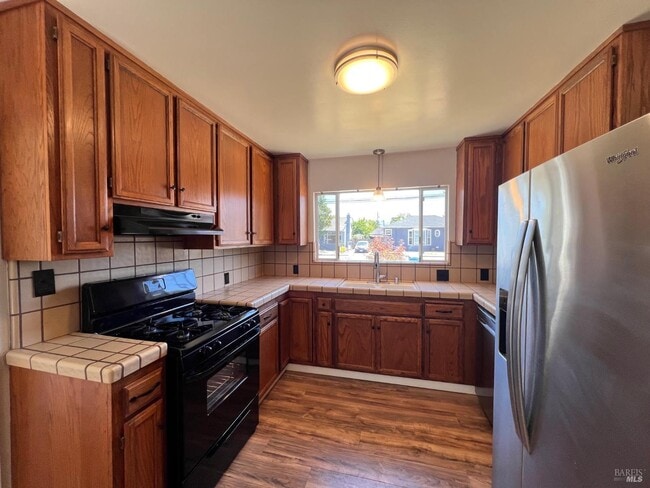 Building Photo - 2109 Montecito Ave